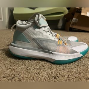 Jordan Men's Zion 1 White Dynamic Turquoise size 11